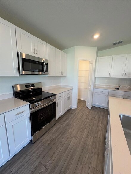 Building Photo - 8924 SW 41st Terrace