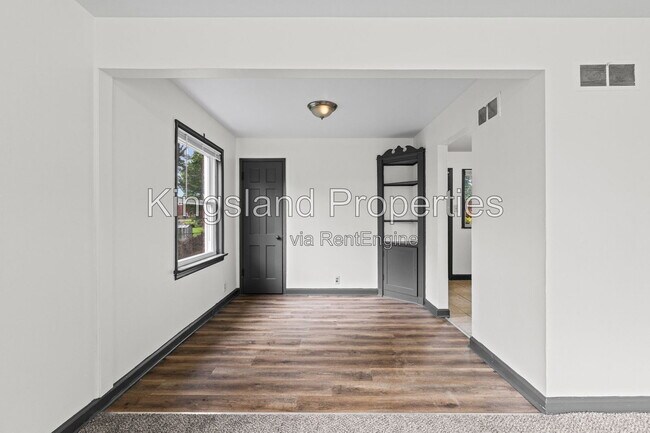 Building Photo - 9169 Newby St