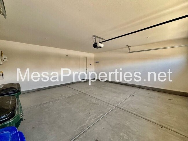 Building Photo - 10574 Pampas Ct