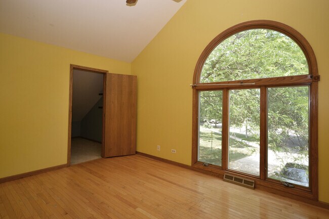 Building Photo - 707 Whitebark Ct