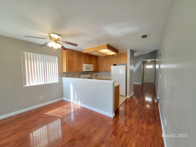 Building Photo - 7614 Isley Ave