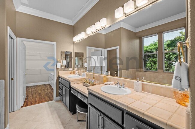 Building Photo - 316 Burr Knot Way