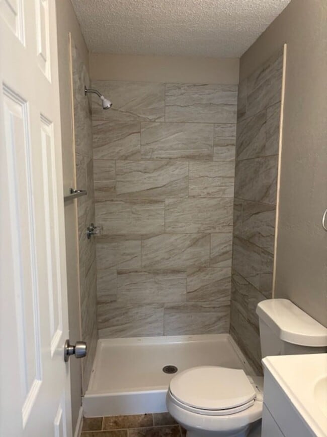 Building Photo - Coming Soon! Independence Home 3 Beds 2 Ba...