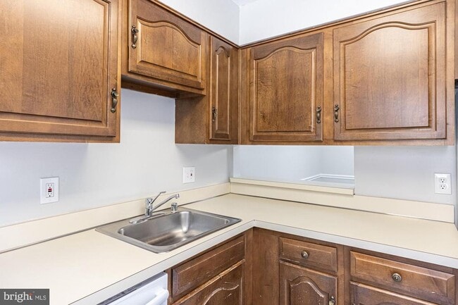 Building Photo - 1204 N Wayne St