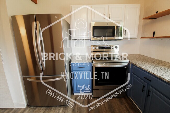 Building Photo - 427 E Caldwell Ave