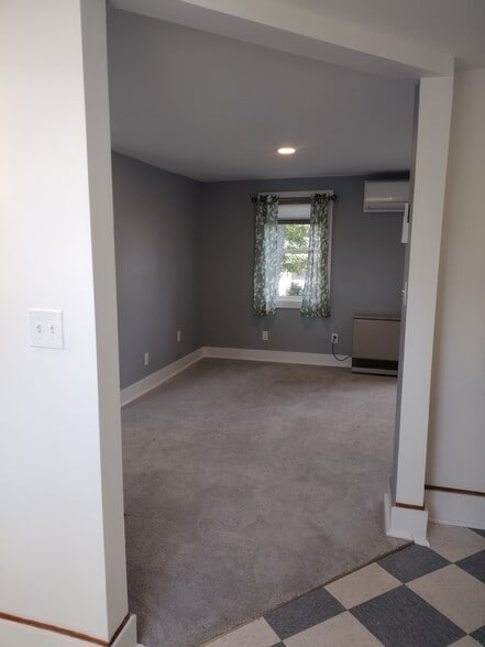 Living room B - 2 Iby St