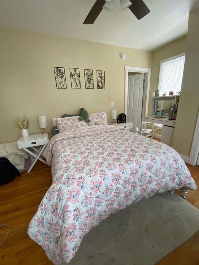 Building Photo - $4,600 | 8 Bedroom, 2 Bathroom Single Family Home | No Pets* | Available for August 1st, 2026 Mov...