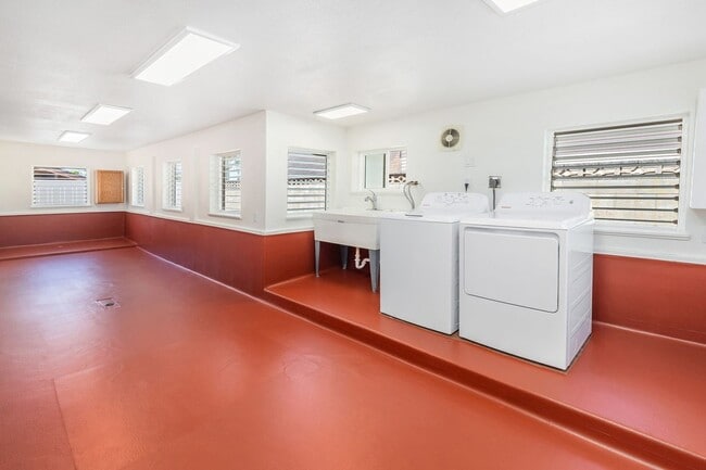 Building Photo - Spacious, 4 bedroom 2 bath single family home in Mililani! *First showing on Monday, January 5th ...