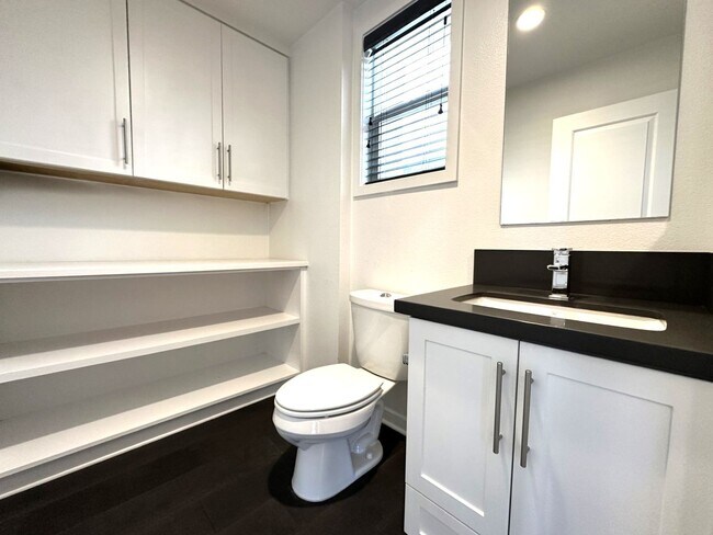 Building Photo - Civita/Apex – Luxury 3BR 3.5BA, Valley Vie...