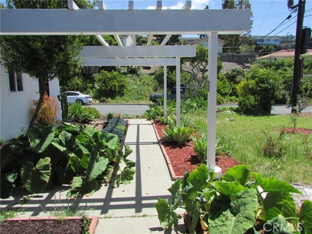 Building Photo - 28011 Indian Rock Dr