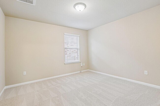 Building Photo - 10604 Menominee Falls Ln