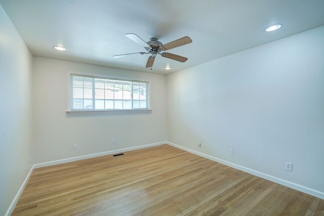 Building Photo - 3Bd/2Ba Renton House