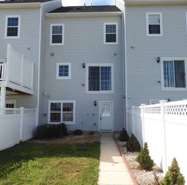 Building Photo - 11242 Saint Luke Drive - Move-in ready!