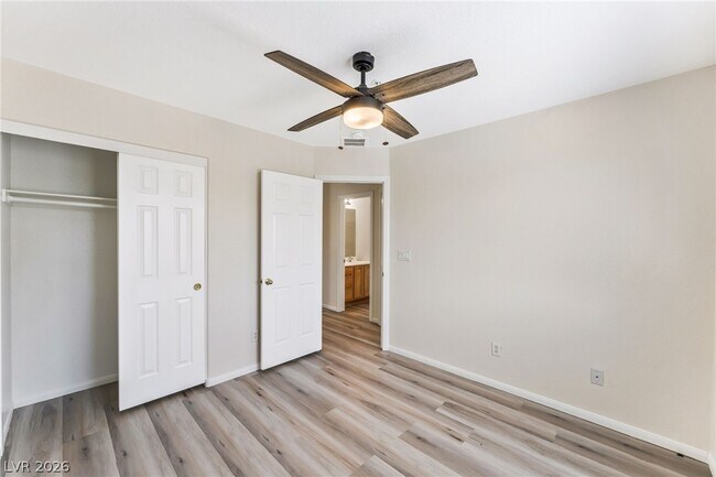 Building Photo - 6425 N Buttercup Creek St