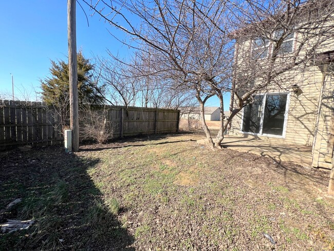 Building Photo - 110 Country Villa Ln