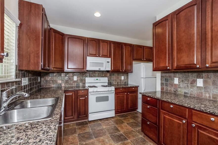 Building Photo - 539 Meredith Court