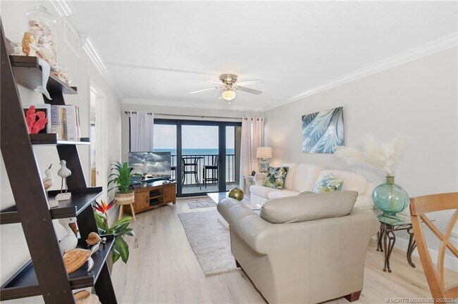 Building Photo - 10310 S Ocean Dr