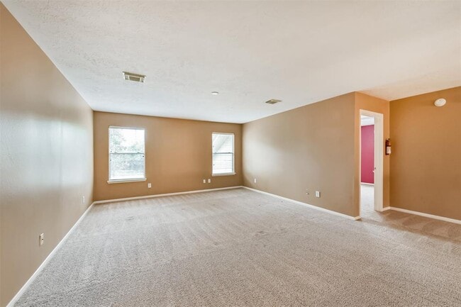 Building Photo - 2427 Shelby Park Dr