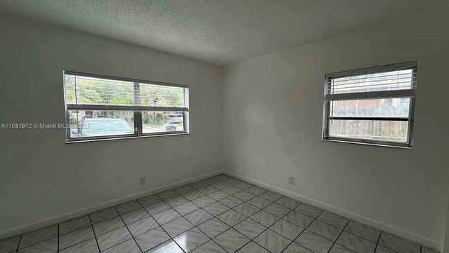 Building Photo - 6473 SW 19th St