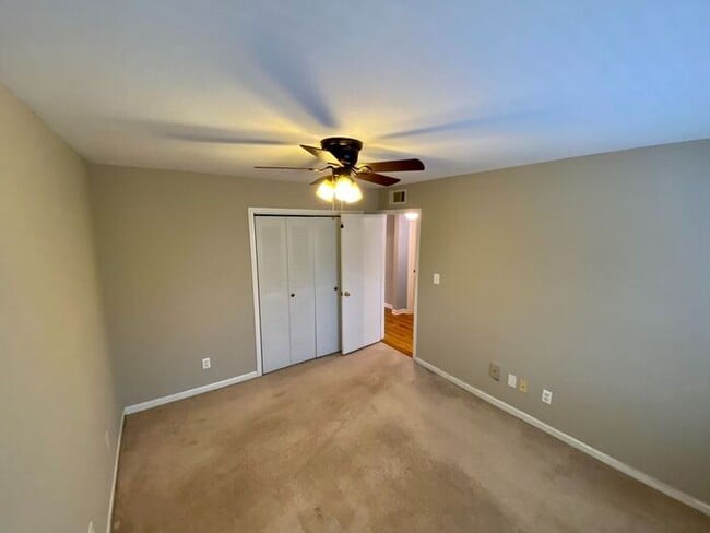Building Photo - 1416 Foxhall Ln SE