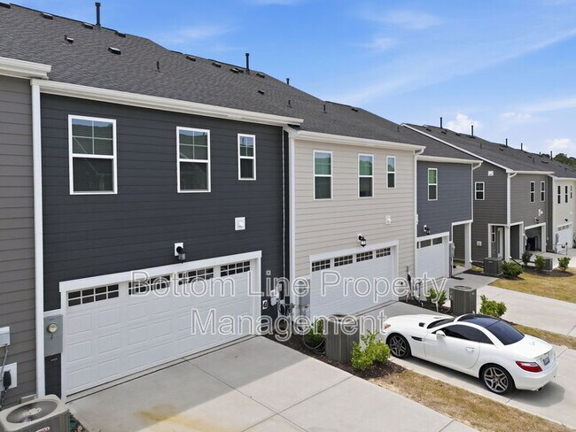 Building Photo - 1529 Foal Run Trl