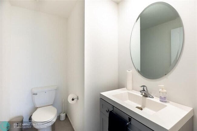 Building Photo - 4637 Caspian Way