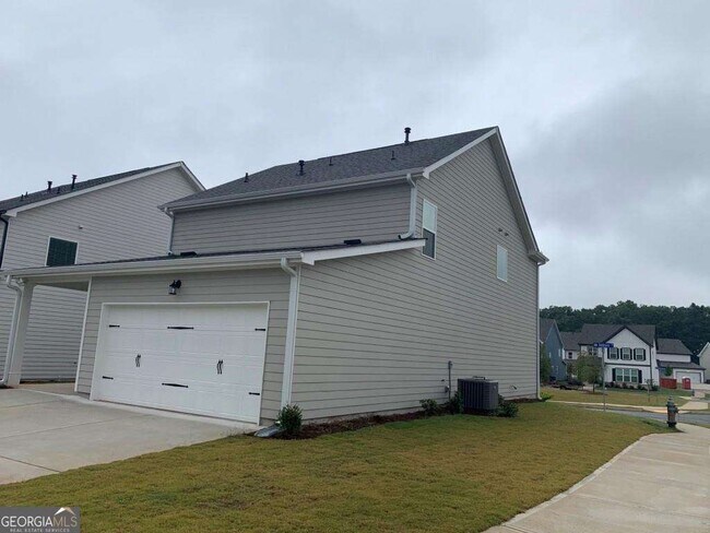 Building Photo - 5203 Addison St