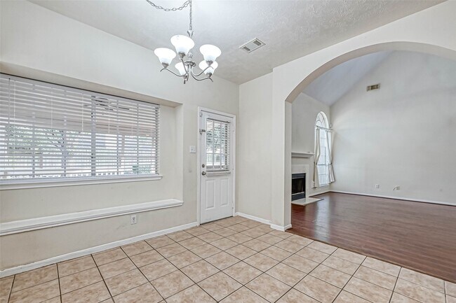 Building Photo - 17935 Western Pass Ln