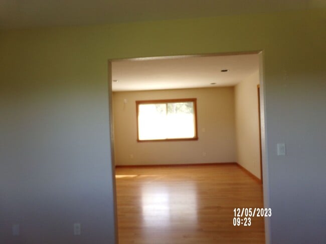 Building Photo - 3bd 2baHome Located in Montesano
