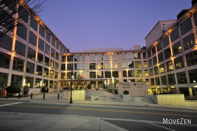 Building Photo - 2841 Tully Square