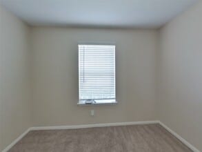 Building Photo - 733 Totem Trail Dr