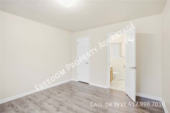 Building Photo - 137 Freeland St