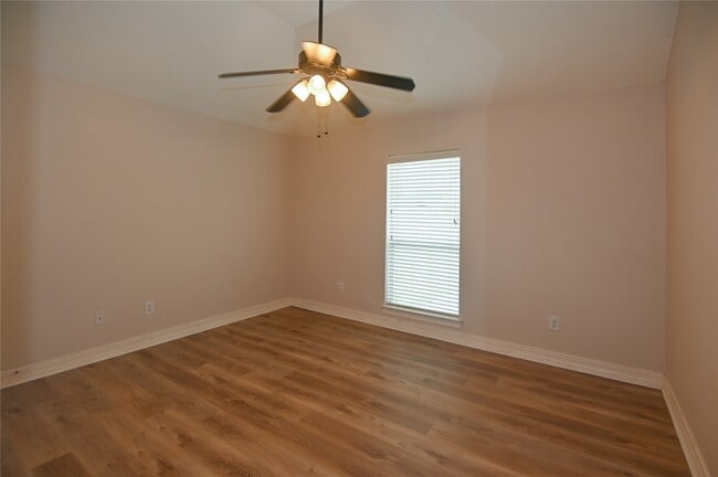 Building Photo - 2313 Echo Harbor Dr