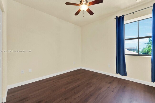 Building Photo - 11923 SW 155th Ct