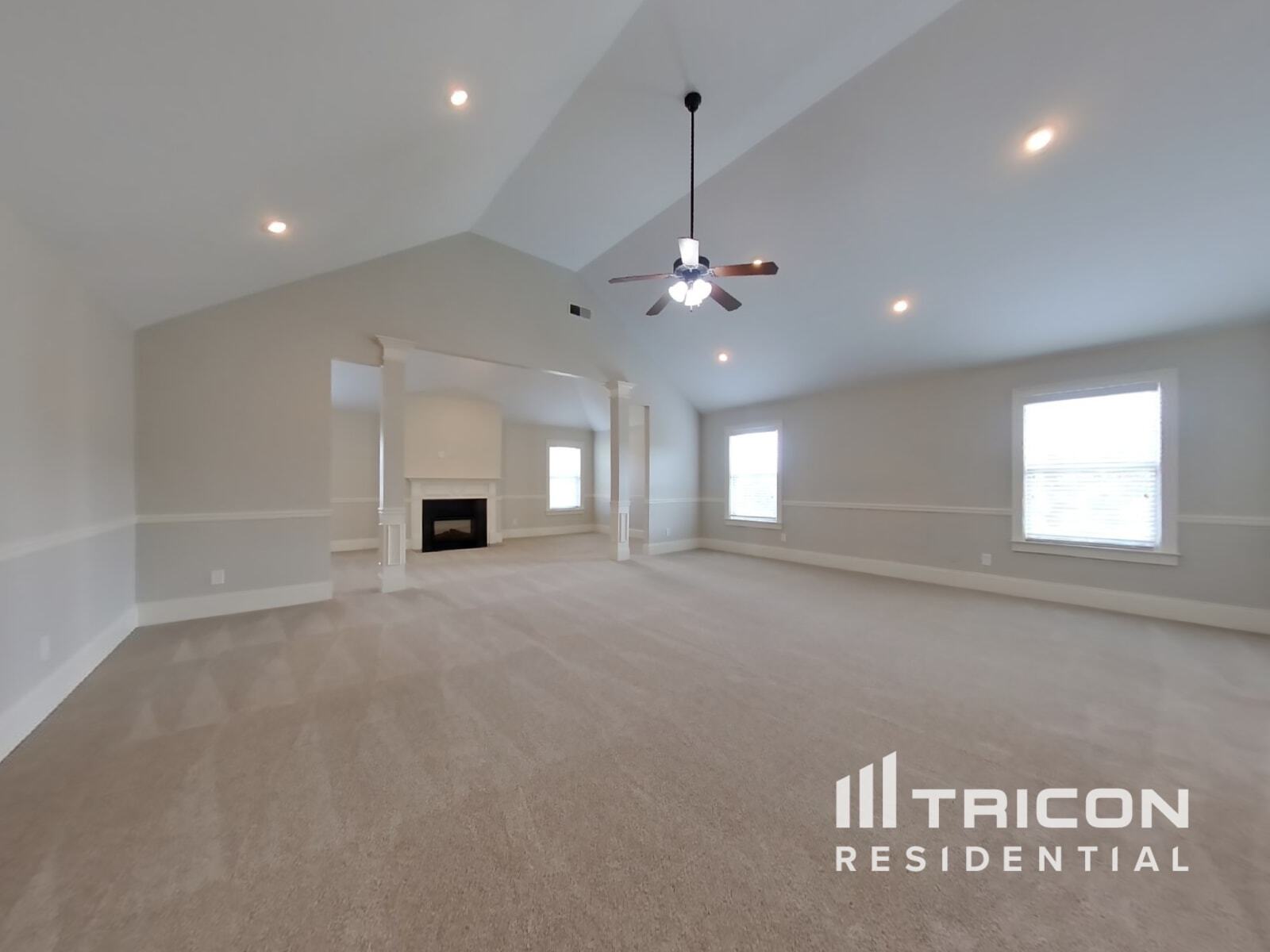 Building Photo - 4627 Town Manor Dr