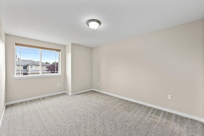 Building Photo - Bright & Spacious 4 Bedroom Home in Yelm f...
