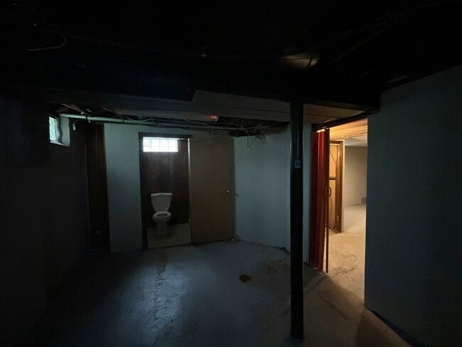 Building Photo - 20501 Wakenden St