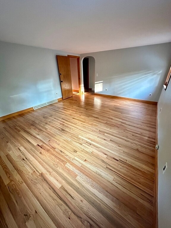 Building Photo - 2 Bow St