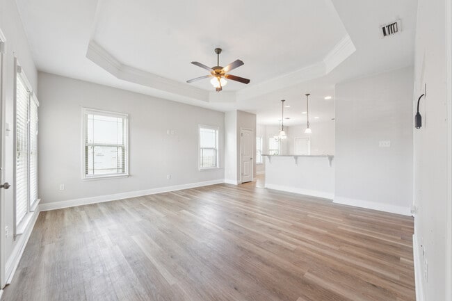 Building Photo - 14137 Waterford Cove