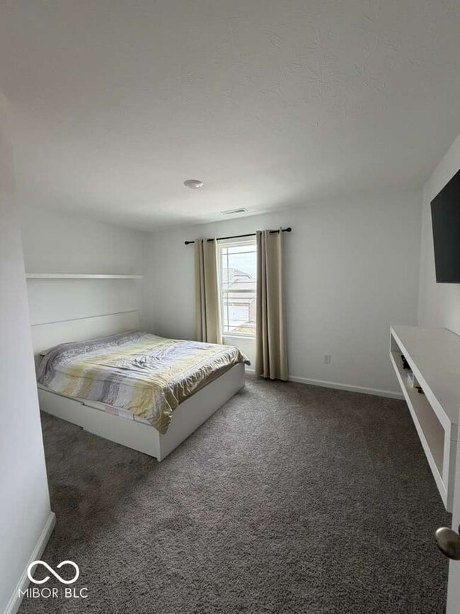 Building Photo - 6301 Rhinecliff Dr