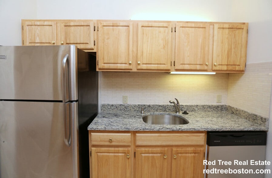 Building Photo - 1079 Commonwealth Ave