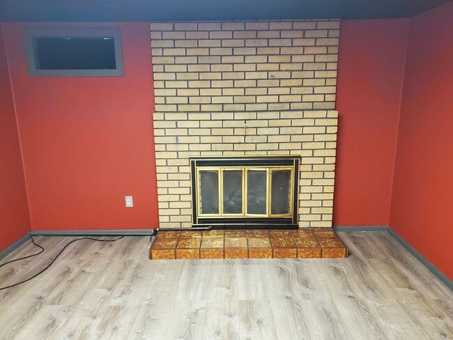 Building Photo - Charming 4 BR/ 2 BA North Spokane Home