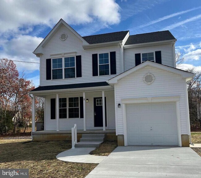 Building Photo - 7 Maloney Ave