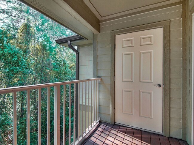 Building Photo - Beautiful One Bedroom Apartment in Fort Walton Beach!