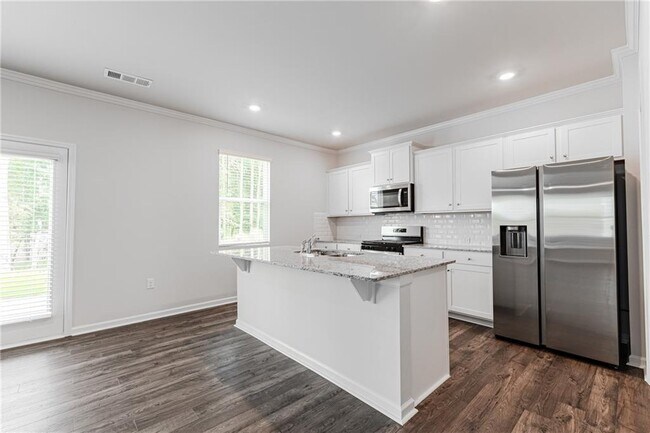 Building Photo - 545 King Vlg