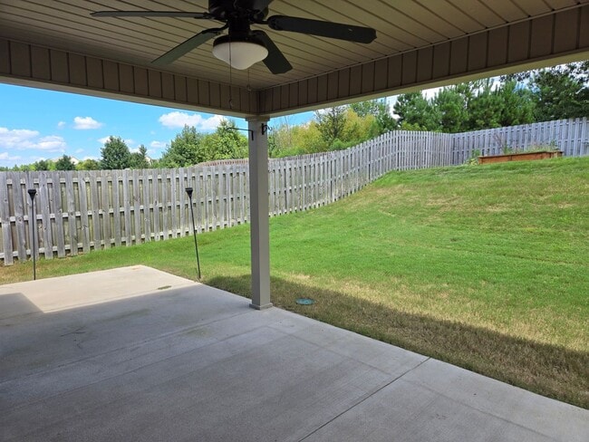 Building Photo - 542 Jensen Ln