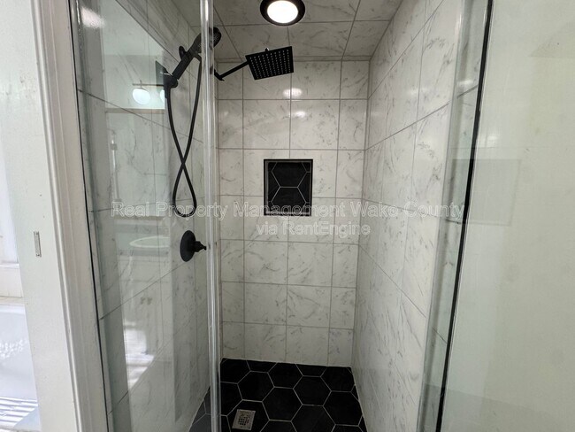 Building Photo - 116 Kendlewick Dr