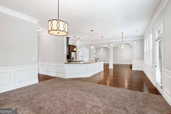 Building Photo - 2214 Golden Eagle Dr