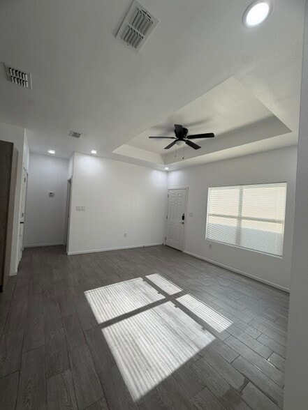 Building Photo - 3208 Briggs Rd