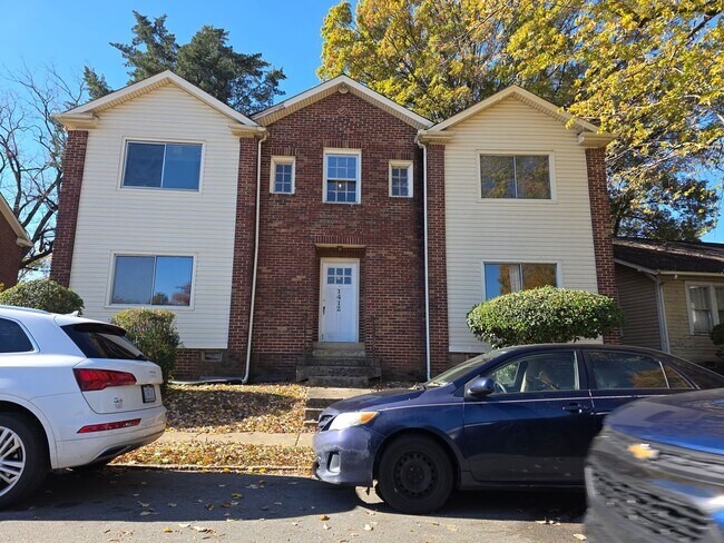 Primary Photo - BH-P2P1412-4